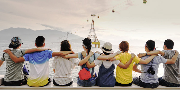 人才为先、分享成功